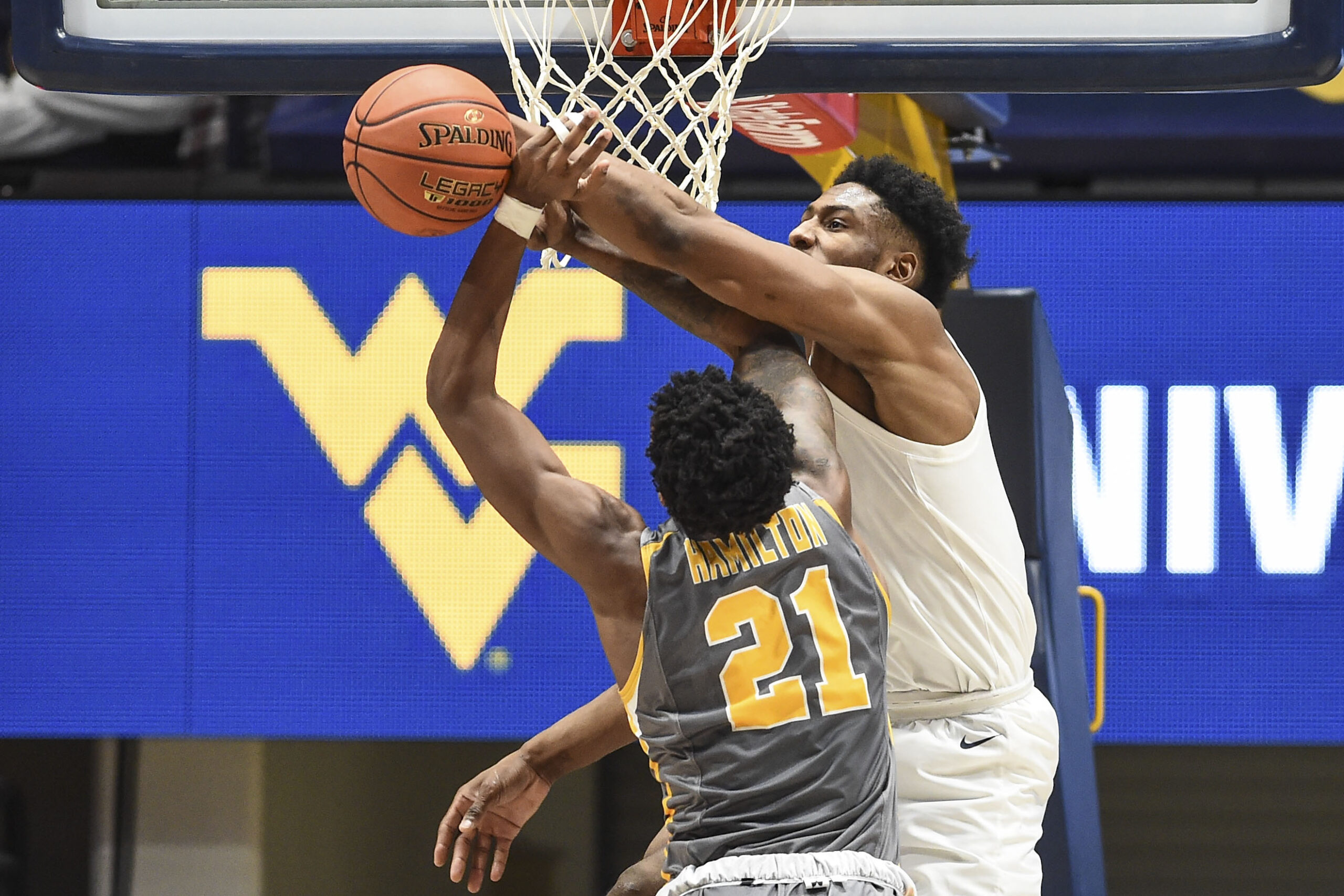 NOTEBOOK: Strong defensive run lifts WVU over Kent State